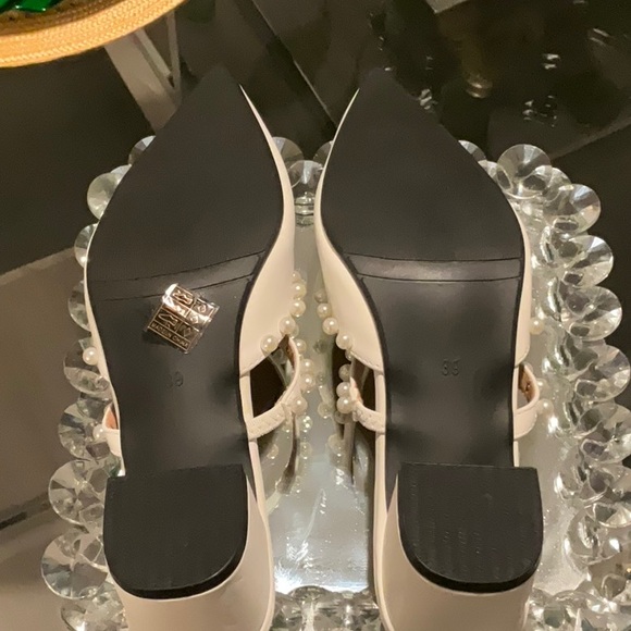 *HOST PICK* NWOT Faux Pearl Mule Pumps - Size 8.5 (European Size 39) - Picture 3 of 14